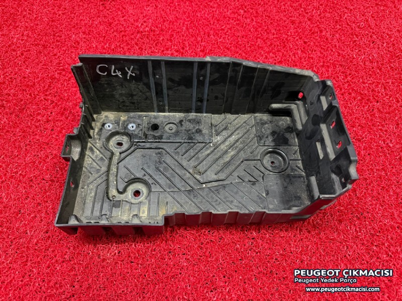 CİTROEN C4 X AKÜ ALT KUTUSU 9823533180 9830928180