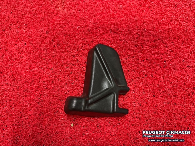 CİTROEN C4 X ÖN ALT SÜNGERİ SAĞ 9833359080