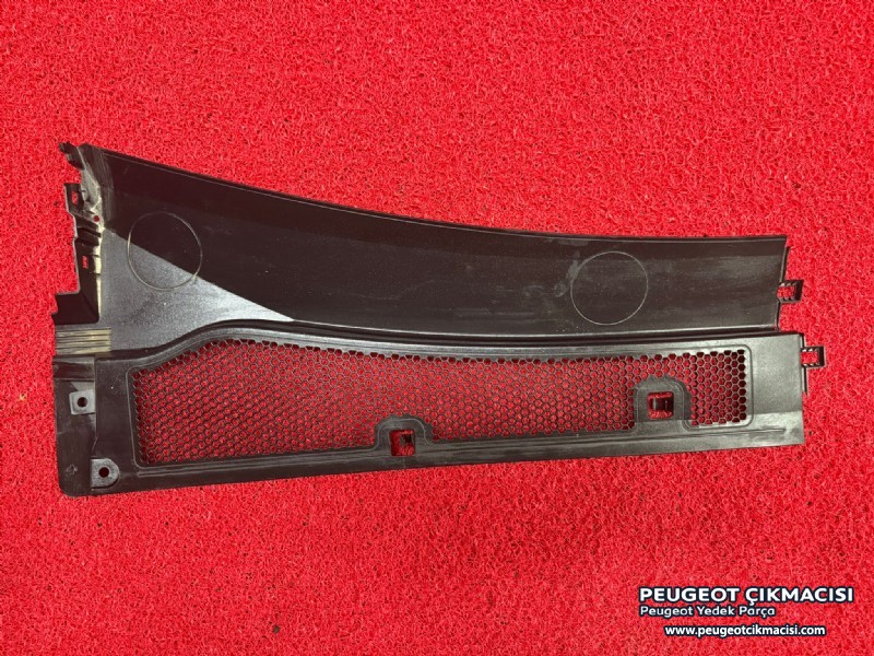 CİTROEN C4 X ÖN CAM ALT IZGARASI SAĞ 98600474XT 9860046980