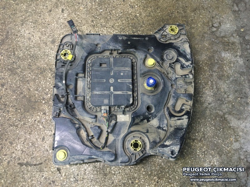 CİTROEN DS3 ADBLUE DEPOSU 