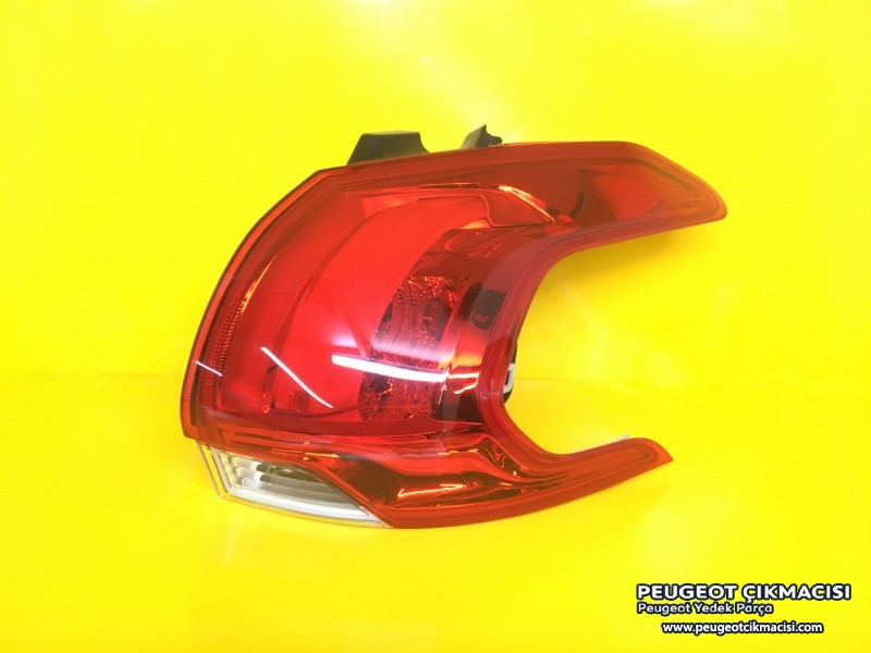 PEUGEOT 2008 ARKA STOP LAMBASI SAĞ 