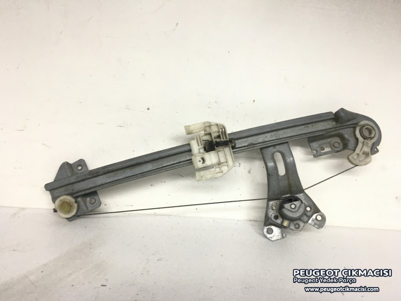 PEUGEOT 206 CAM KRİKOSU SAĞ ARKA PEUGEOT 206 CAM KRİKOSU SAĞ ARKA