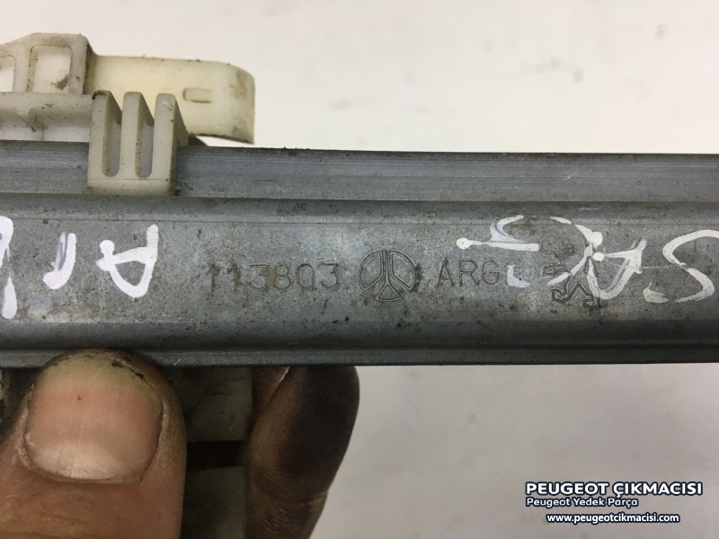 PEUGEOT 206 CAM KRİKOSU SAĞ ARKA PEUGEOT 206 CAM KRİKOSU SAĞ ARKA