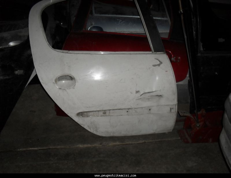 Peugeot 206 Sağ Kapı Arka