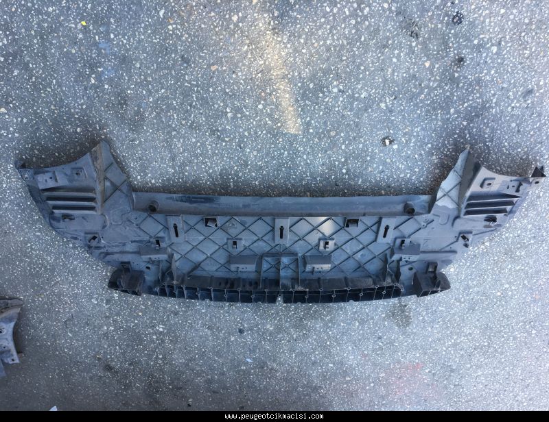 PEUGEOT 3008 ÖN TAMPON ALT MUHAFAZASI 
