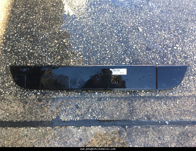 PEUGEOT 3008 ÖN TAMPON PLAKALIK 