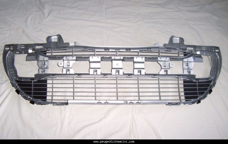 Peugeot 308 Tampon Izgarası
